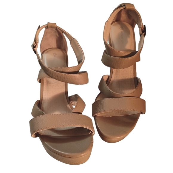 Rockport Shoes - Beautiful Rockport Janae Sandals  NWOB 😍